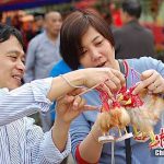 老板劝退“别来吃”的顺德鸡煲店，逼着广东文旅去斩鸡